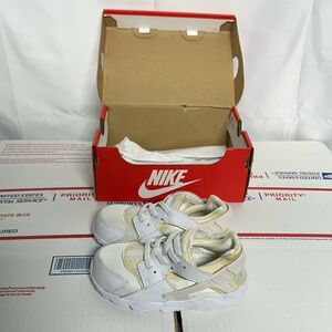 Nike Huarache Run kid’s shoes